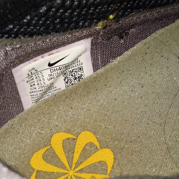 Nike and vans shoes. As a collection or solo prices will vary, quality will not. - Picture 4 of 4